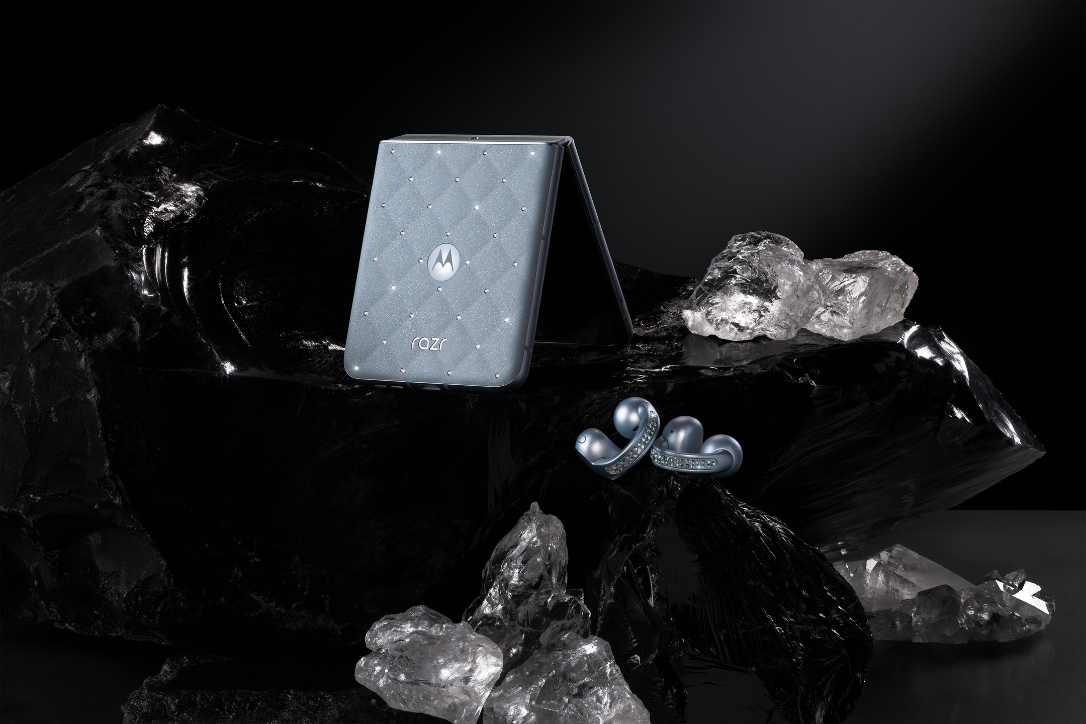 Motorola-x-Swarovski-Brilliant-Collection